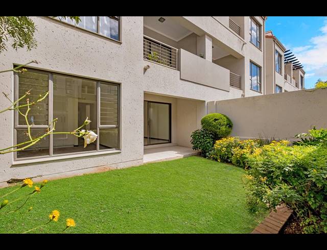 2 BEDROOM APARTMENT FOR SALE IN BRYANSTON